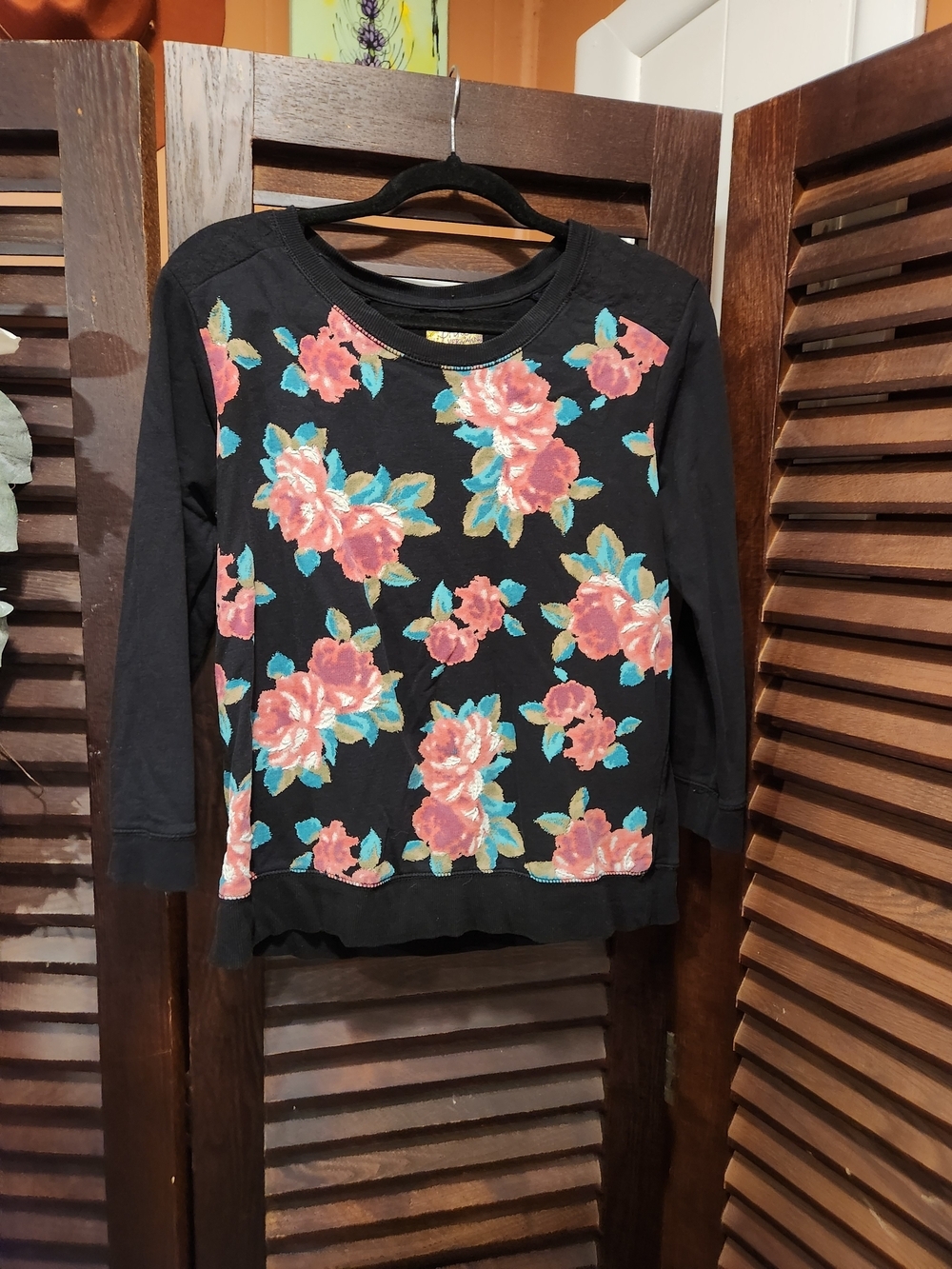 princess vera wang Black Floral Crewneck Sweater with Pink & Teal Flowers